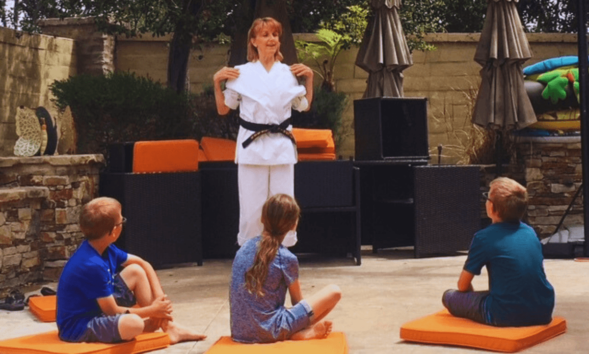 Cindy Baez in a private one-on-one coaching session